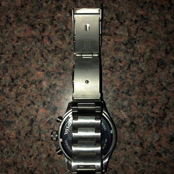 COPY - Men’s Rose Gold Fossil watch 💫 sold 💫 - Picture 3 of 3